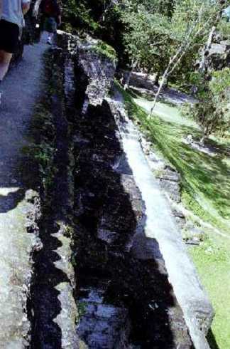 fb000372.jpg