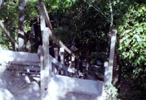 fb000438.jpg