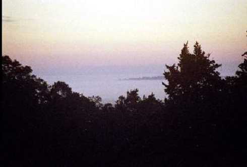 fb000528.jpg