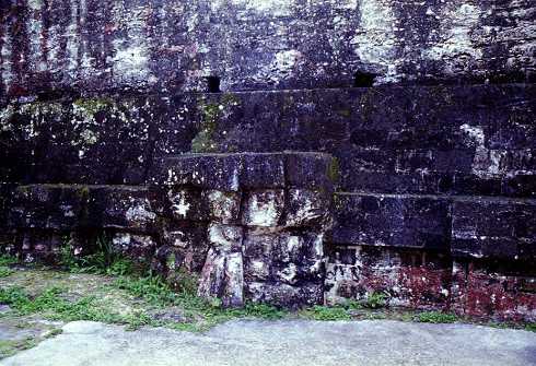 fb000647.jpg