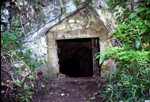 fb000757.jpg